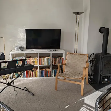 Vaerelse Som Dobbelt El. Enkelt, Engen 5, 7770